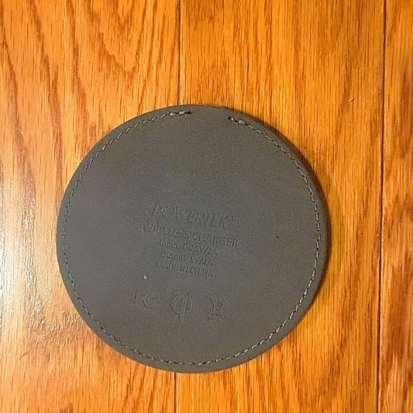 New powertek wireless charger. Gray glitter. Charging cable. - Picture 6 of 6